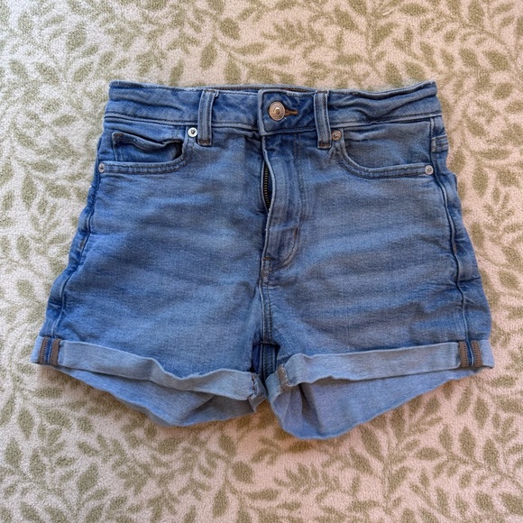 American Eagle Outfitters Pants - American Eagle Mom Short Jean Shorts Medium Wash Size 0